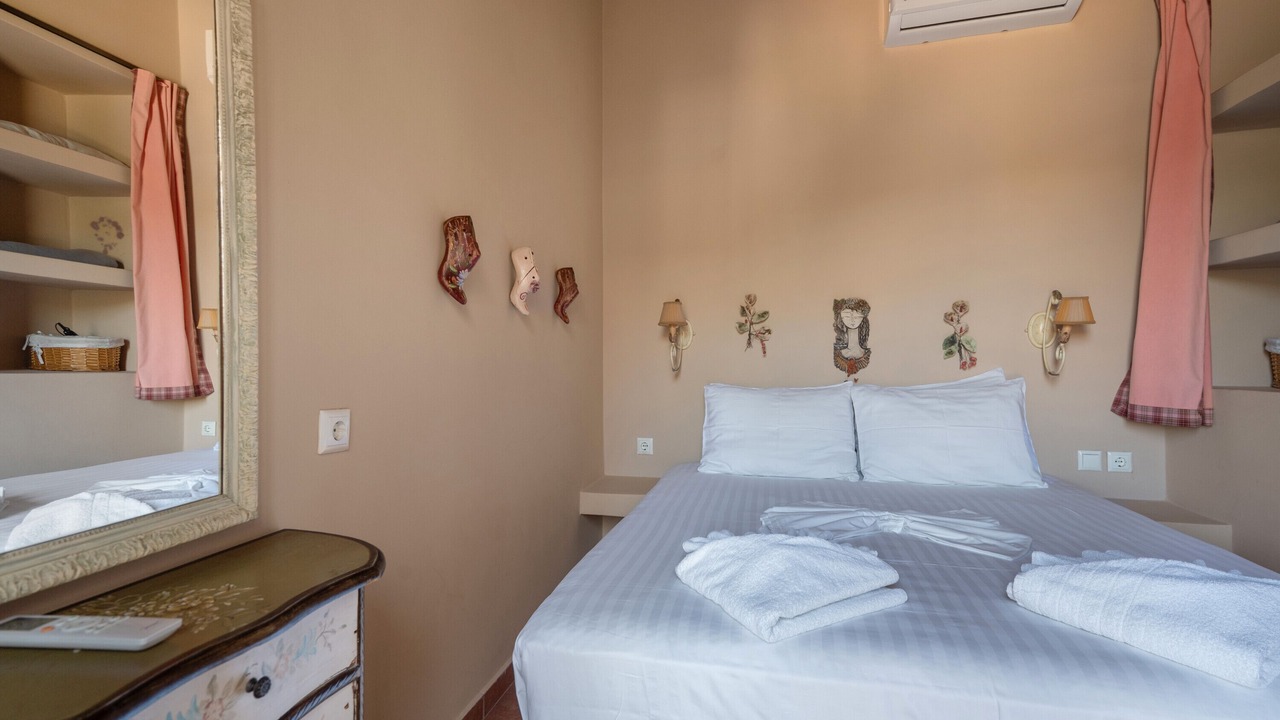 Photo of Bedroom in Vathy