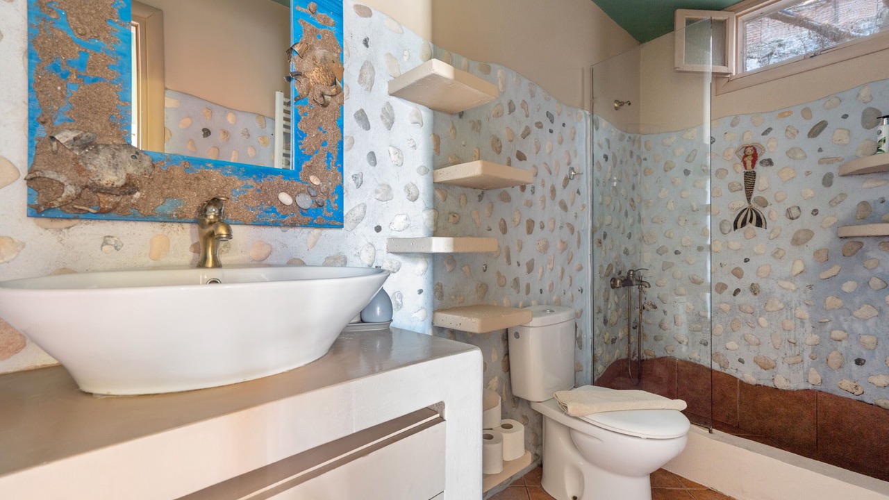 Photo of Bathroom in Vathy