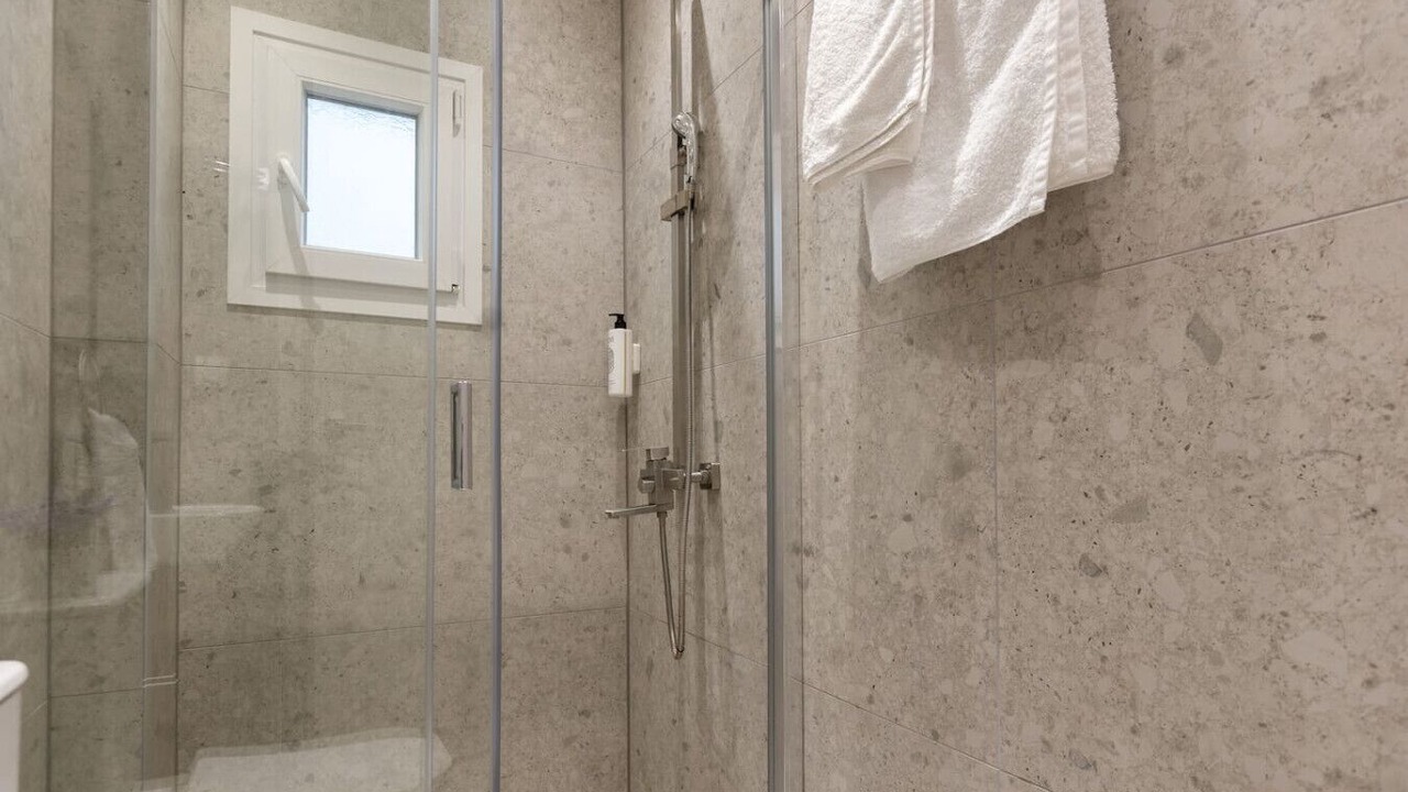 Photo of Bathroom in Ladadika