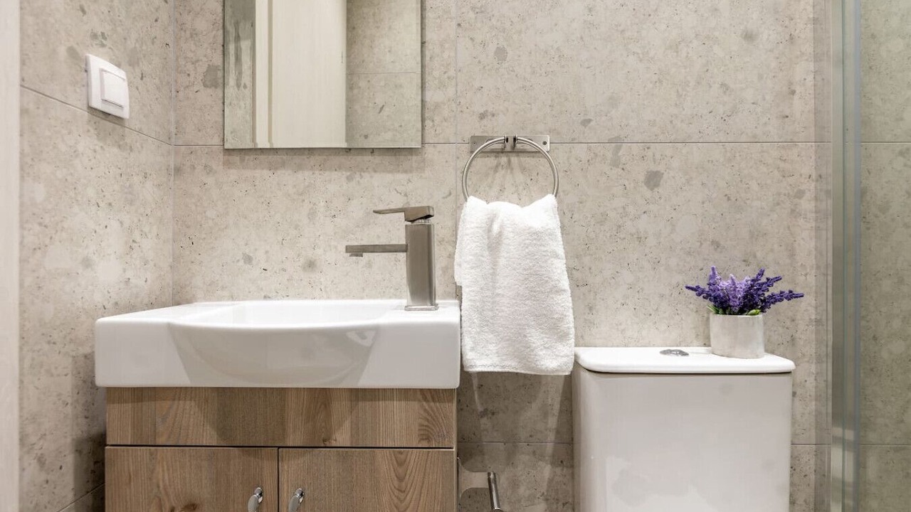 Photo of Bathroom in Ladadika