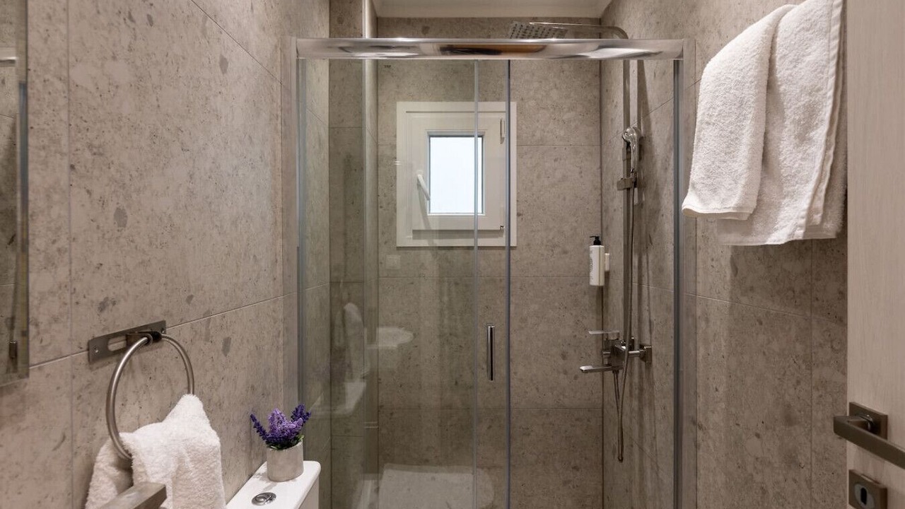 Photo of Bathroom in Ladadika