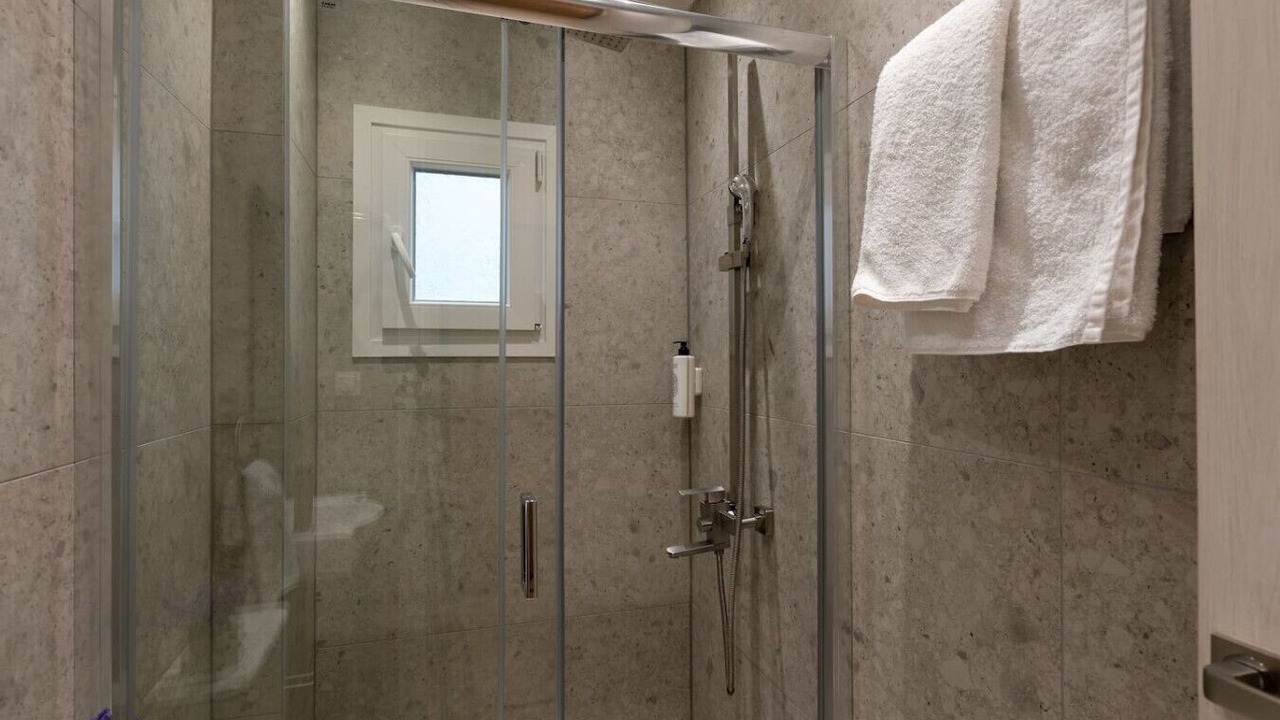 Photo of Bathroom in Ladadika