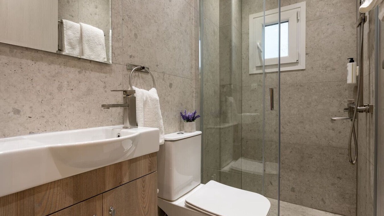 Photo of Bathroom in Ladadika