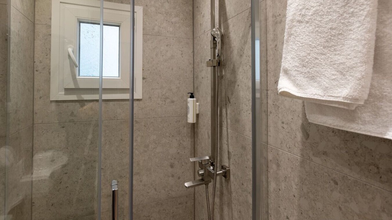 Photo of Bathroom in Ladadika