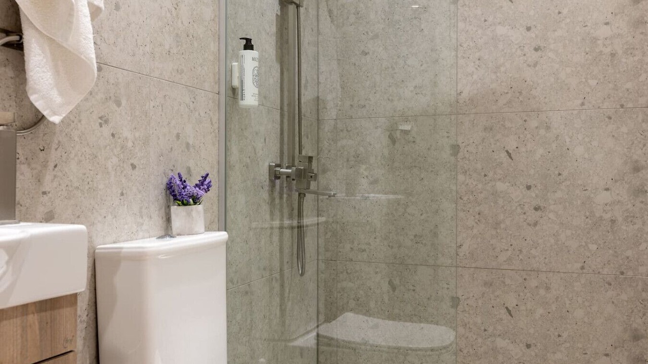 Photo of Bathroom in Ladadika