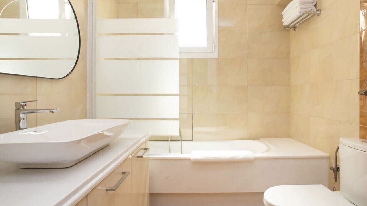 Photo of Bathroom in Saronikos