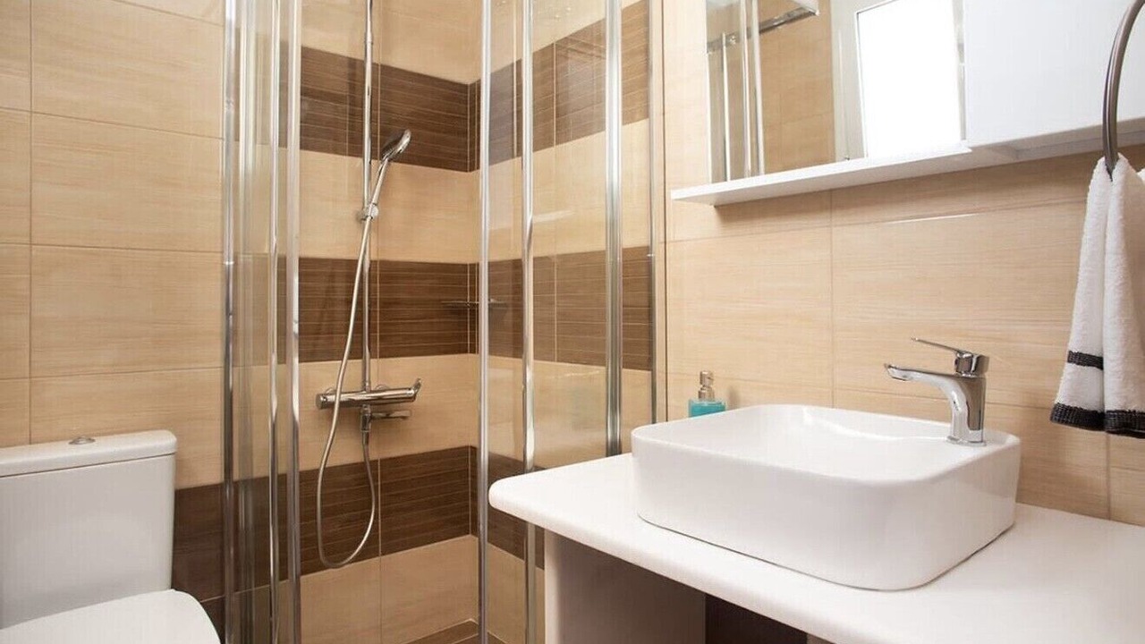 Photo of Bathroom in Saronikos