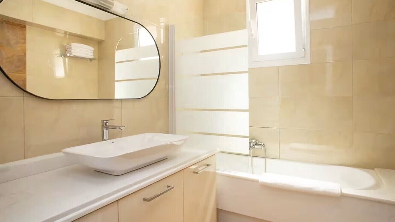 Photo of Bathroom in Saronikos