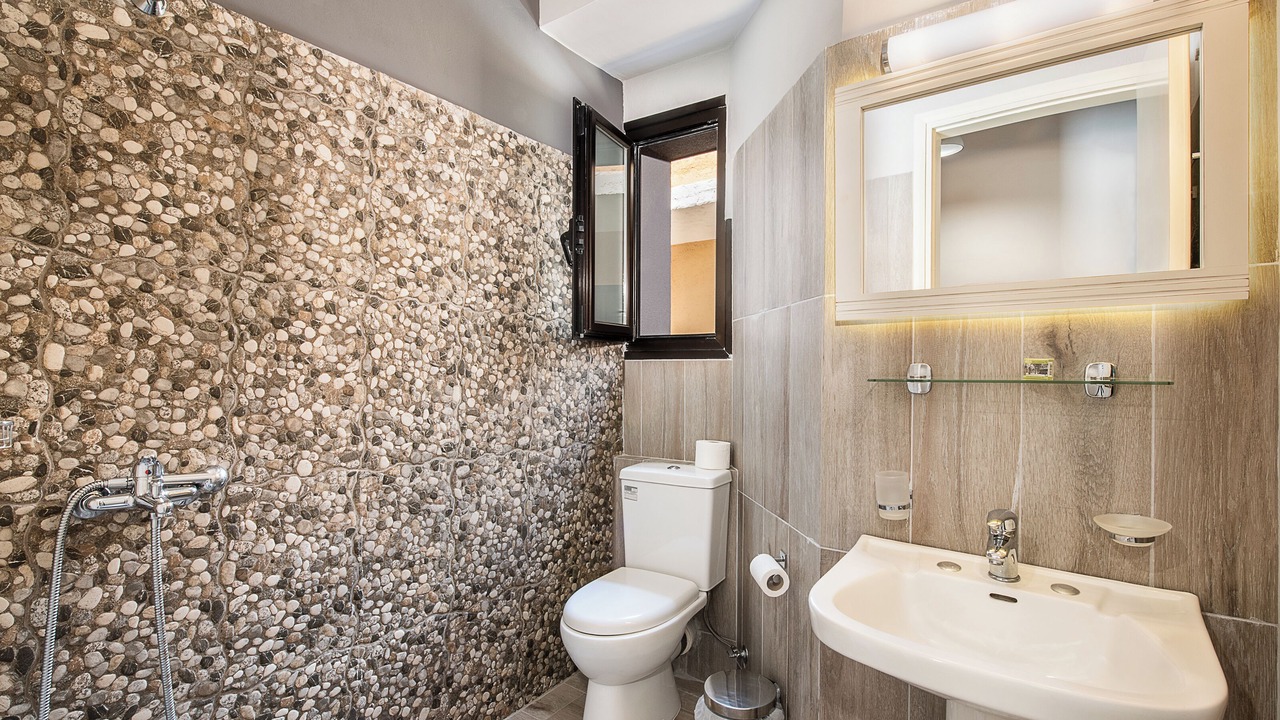Photo of Bathroom in Kato Stalos