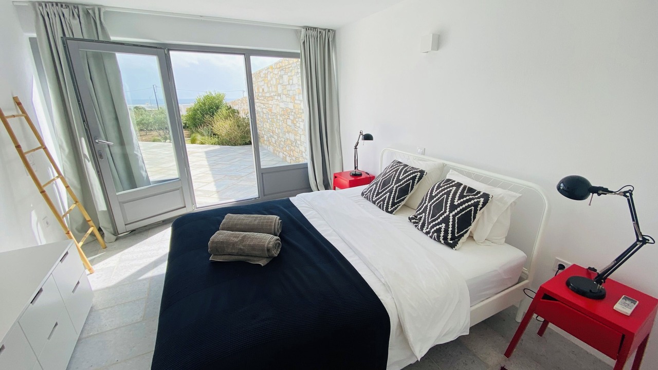Photo of Bedroom in Drios