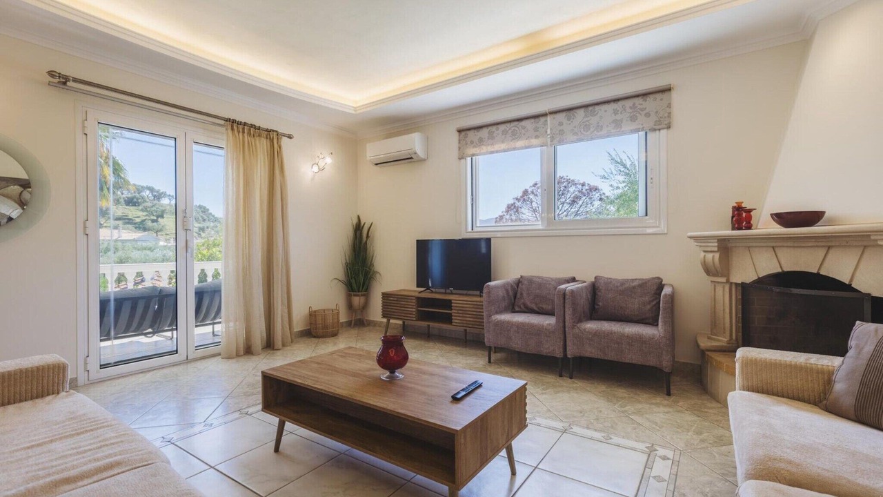 Photo of Livingroom in Neromilos