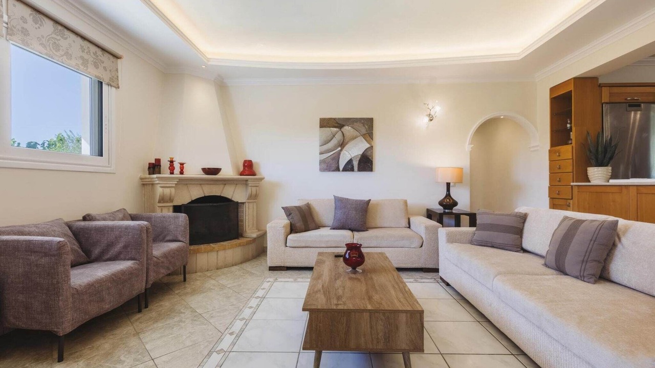 Photo of Livingroom in Neromilos