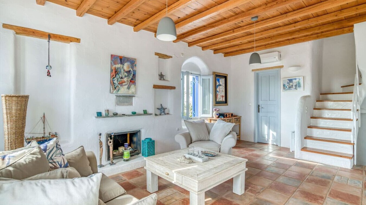 Photo of Livingroom in Chrissi Akti