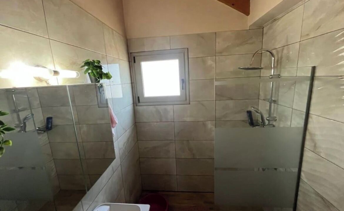 Photo of Bathroom in Soroni
