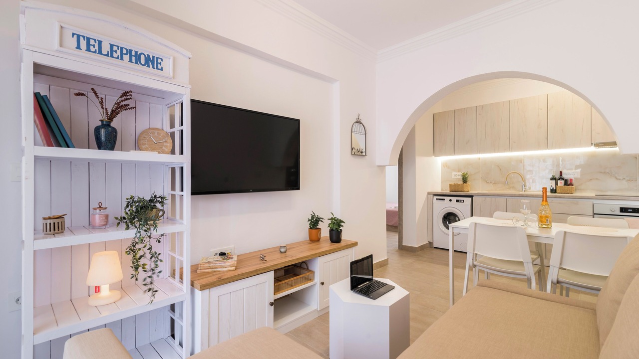 Photo of Livingroom in Petaloudes