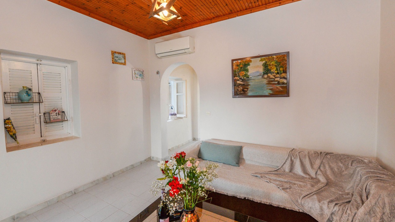 Photo of Livingroom in Esperion