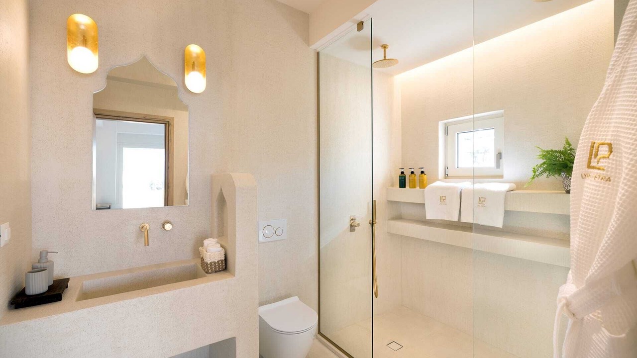 Photo of Bathroom in Violi Charaki