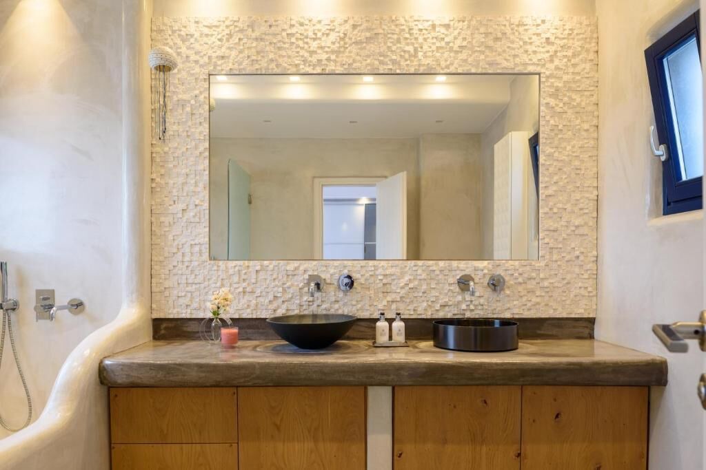 Photo of Bathroom in Exo Gialos
