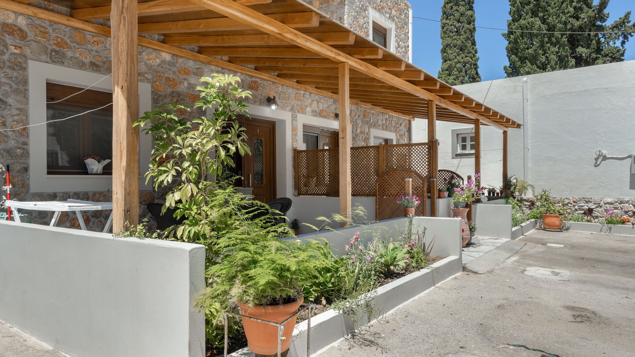 Photo of Patio Balcony in Panormos