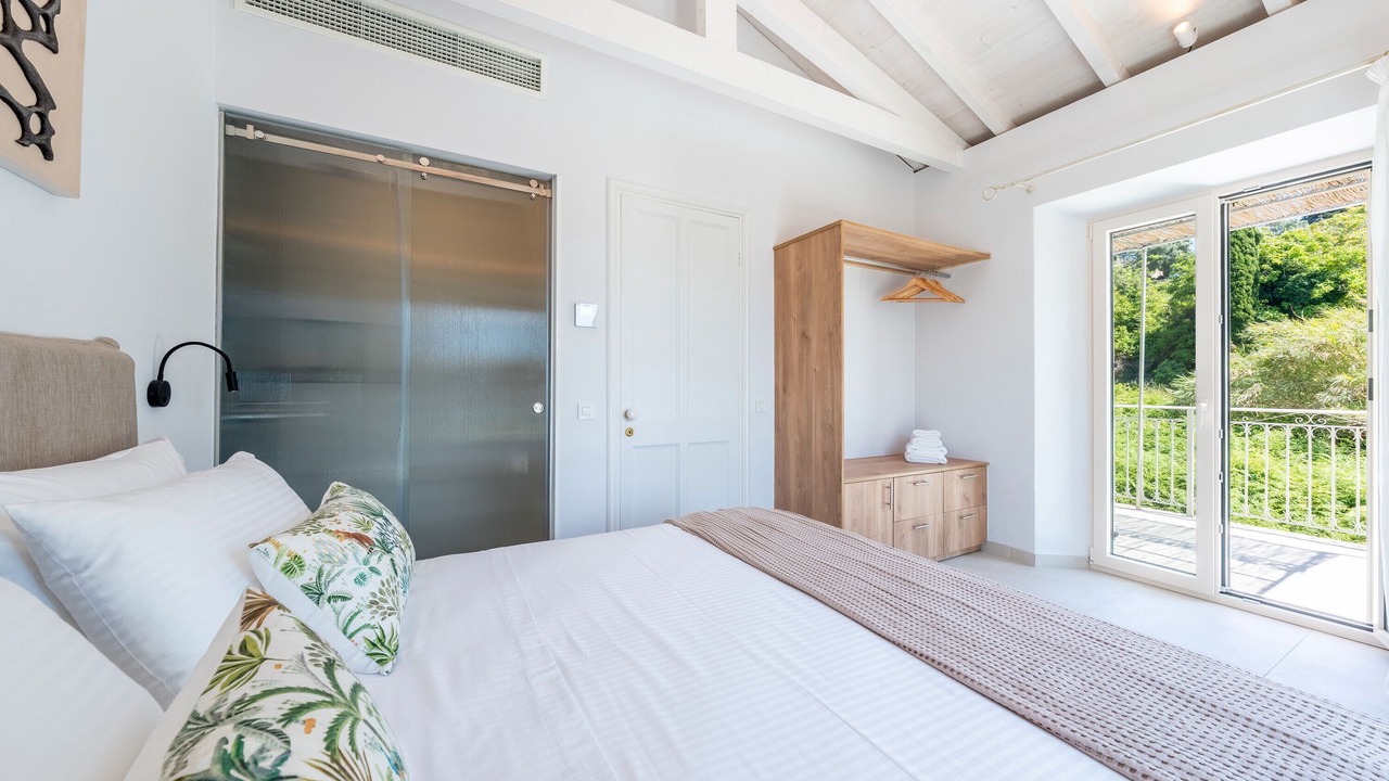 Photo of Bedroom in Karousades