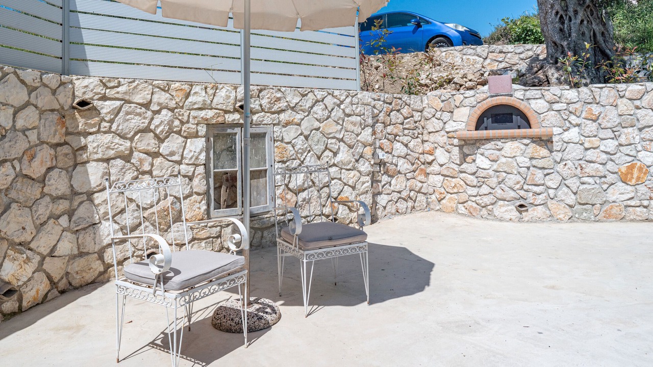 Photo of Patio Balcony in Karousades