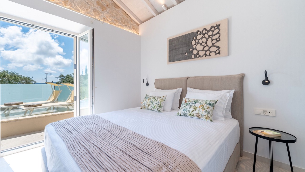 Photo of Bedroom in Karousades