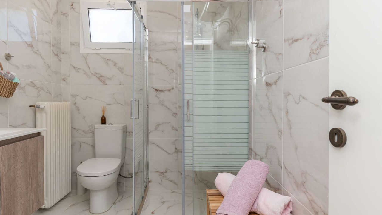 Photo of Bathroom in Pigadhakia