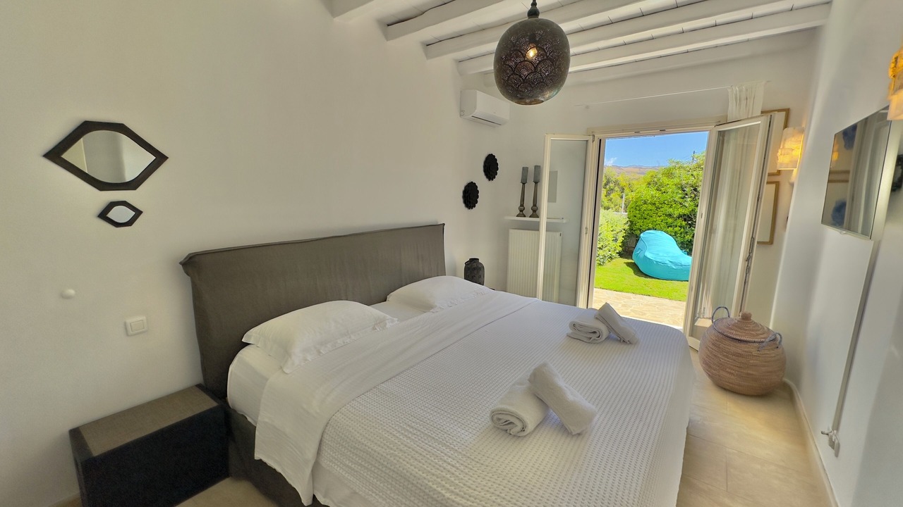 Photo of Bedroom in Ornos