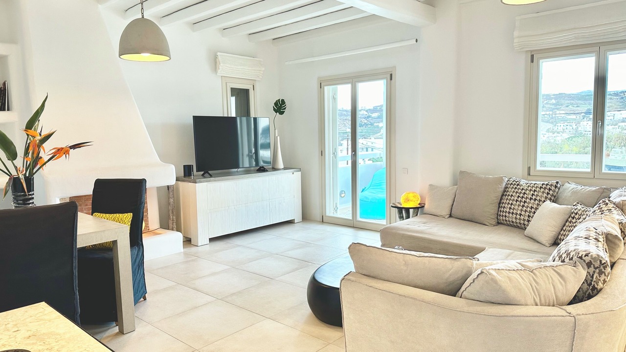 Photo of Livingroom in Ornos