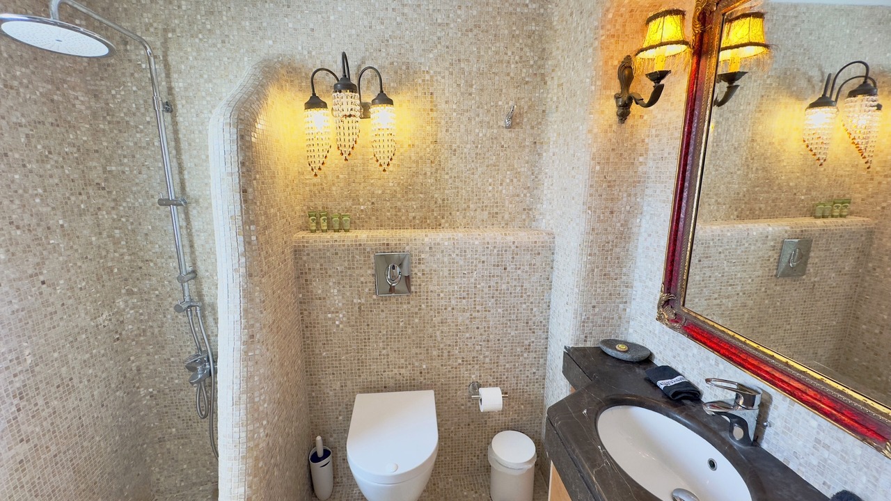 Photo of Bathroom in Ornos