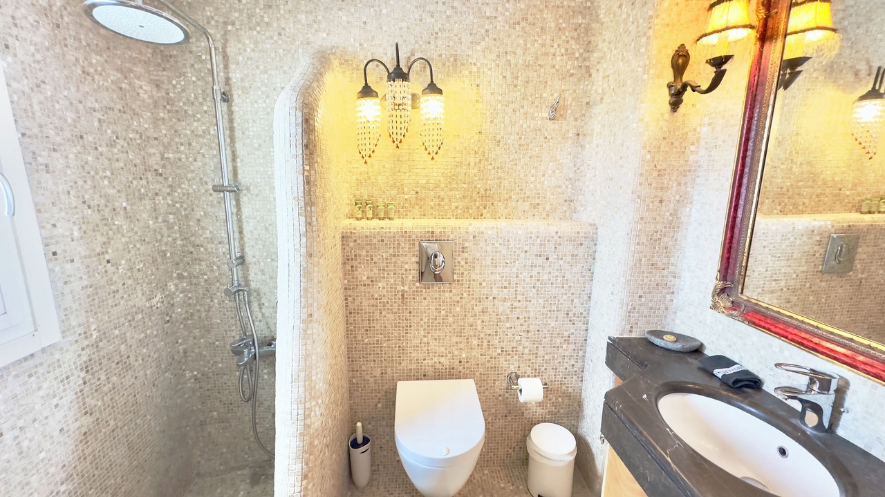 Photo of Bathroom in Ornos