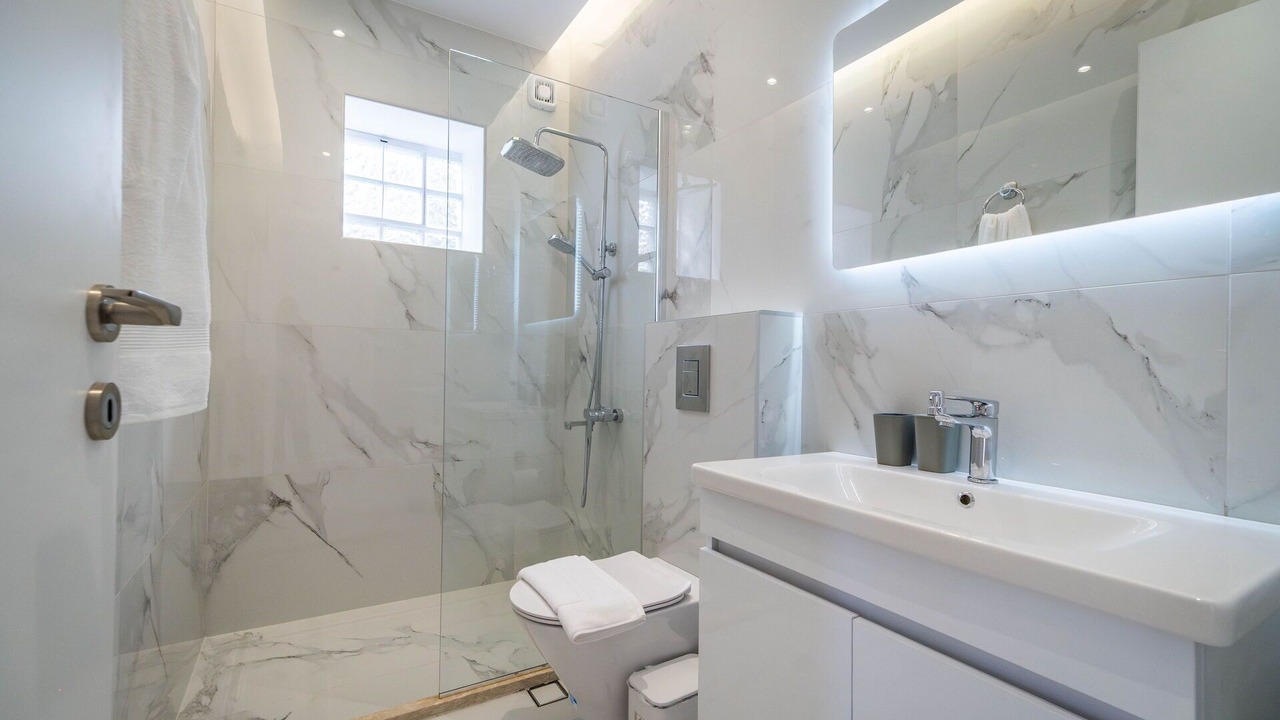 Photo of Bathroom in Plaka