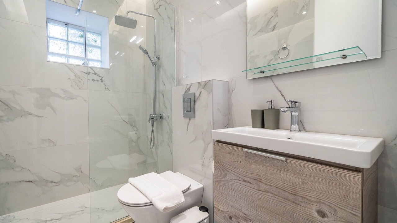 Photo of Bathroom in Plaka