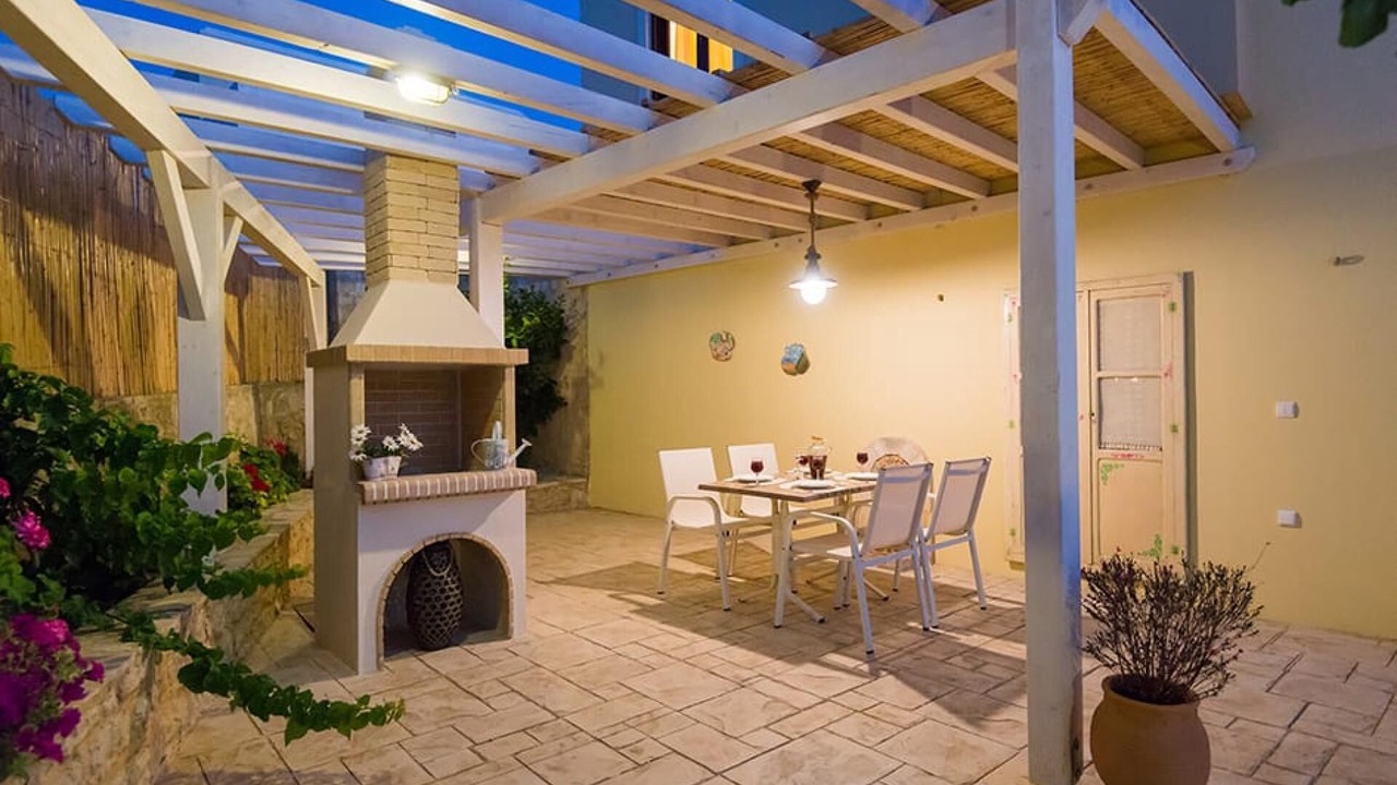 Photo of Outdoor in Roussospiti