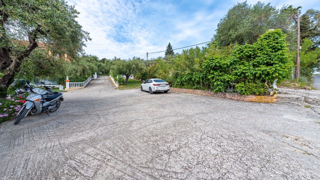 Photo of Outdoor in Notos