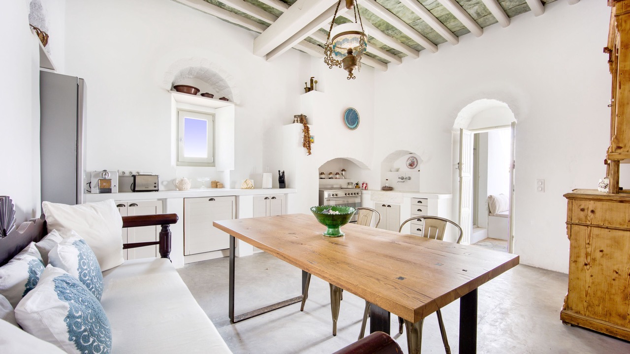 Photo of Others in Chora Folegandros