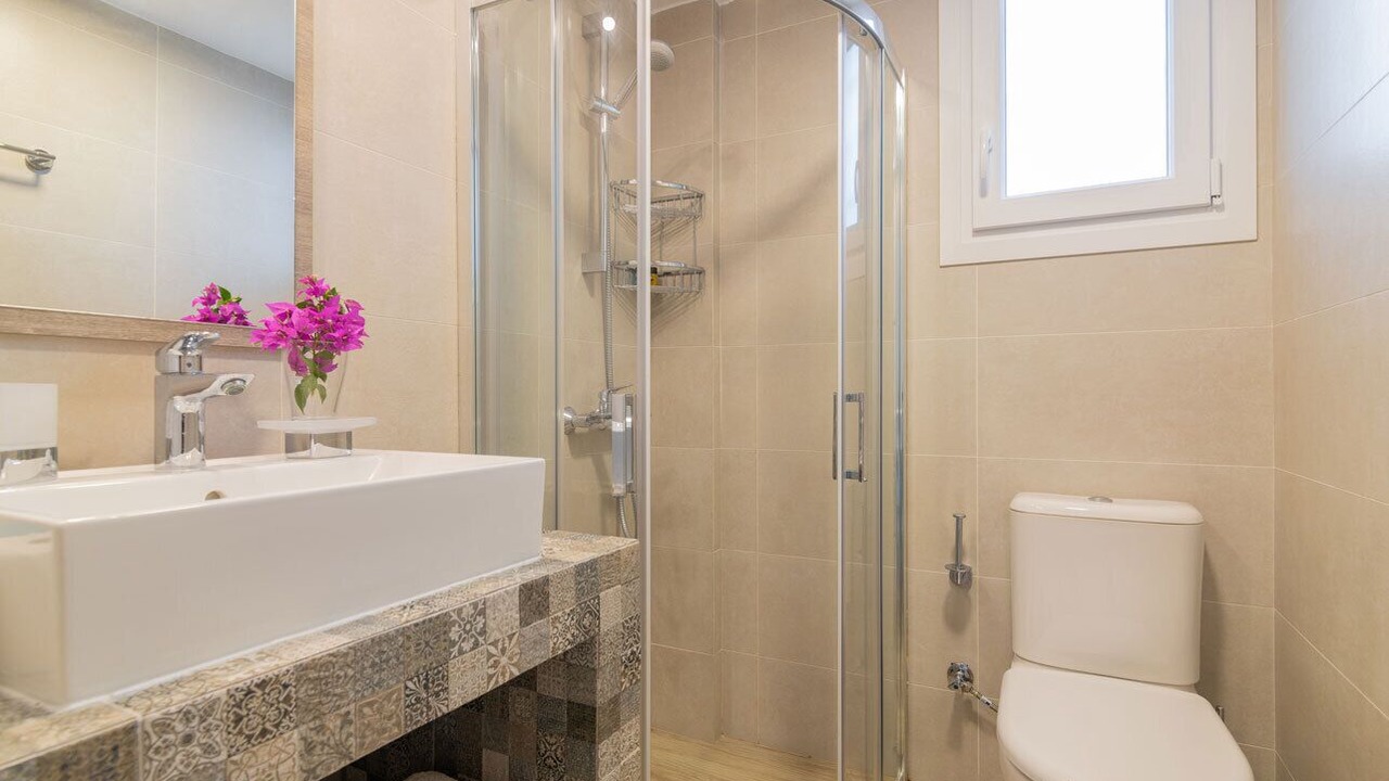 Photo of Bathroom in Alonia