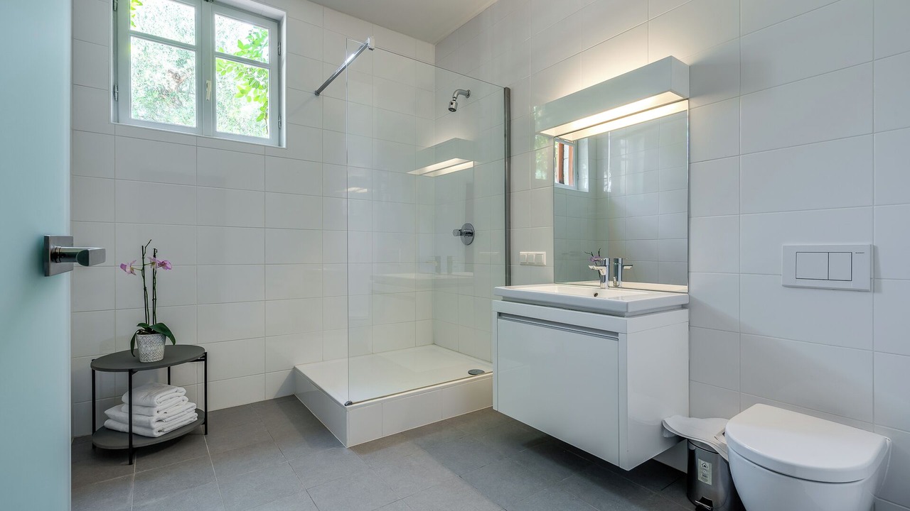 Photo of Bathroom in Douliana