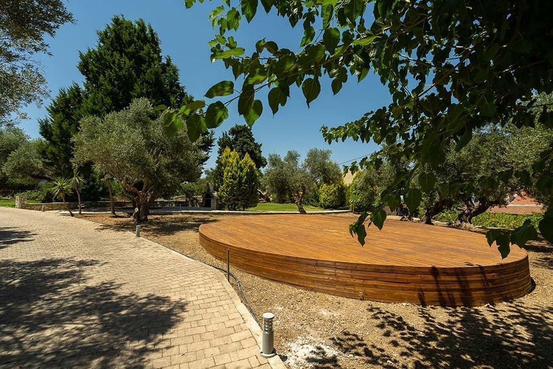 Photo of Outdoor in Douliana