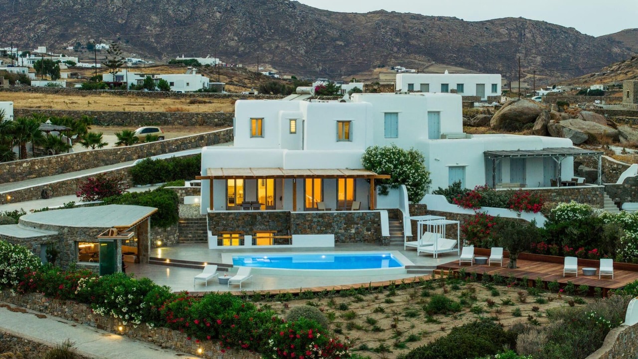 Photo of Outdoor in Ano Mera