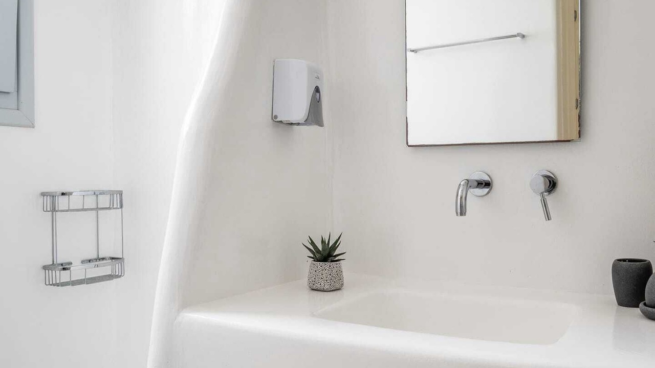 Photo of Bathroom in Ano Mera