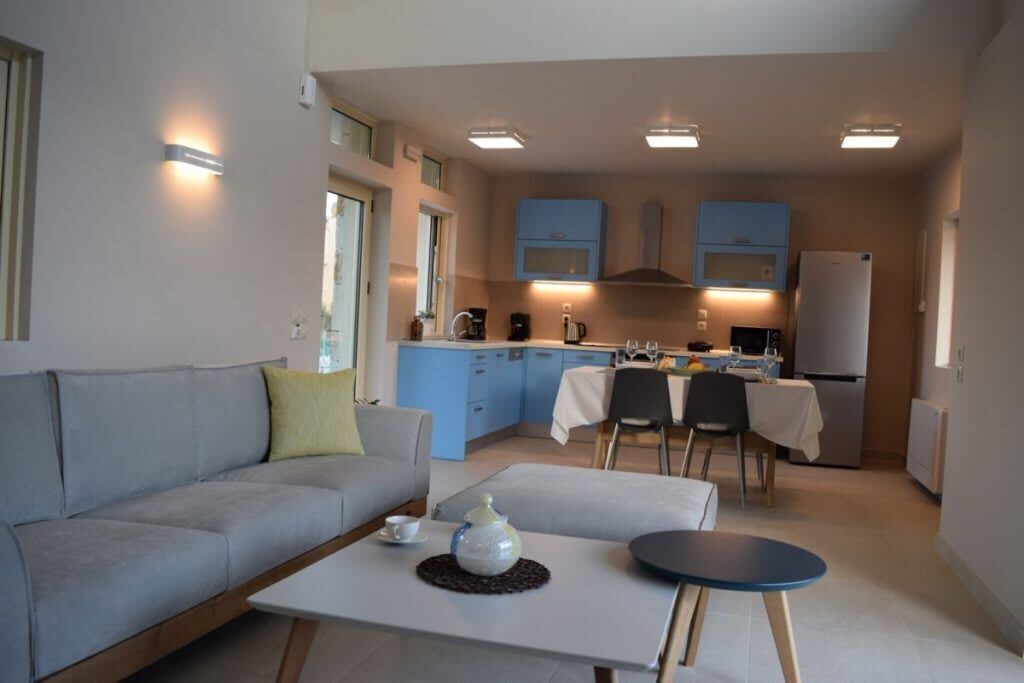 Photo of Livingroom in Messonghi