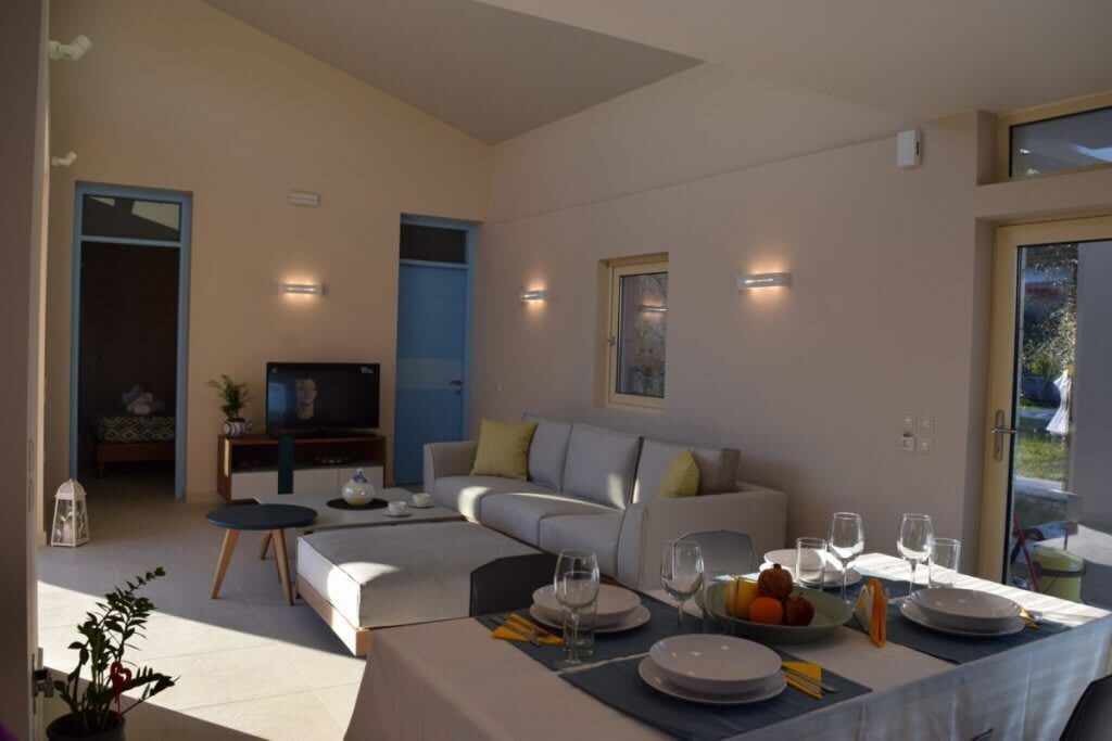 Photo of Livingroom in Messonghi