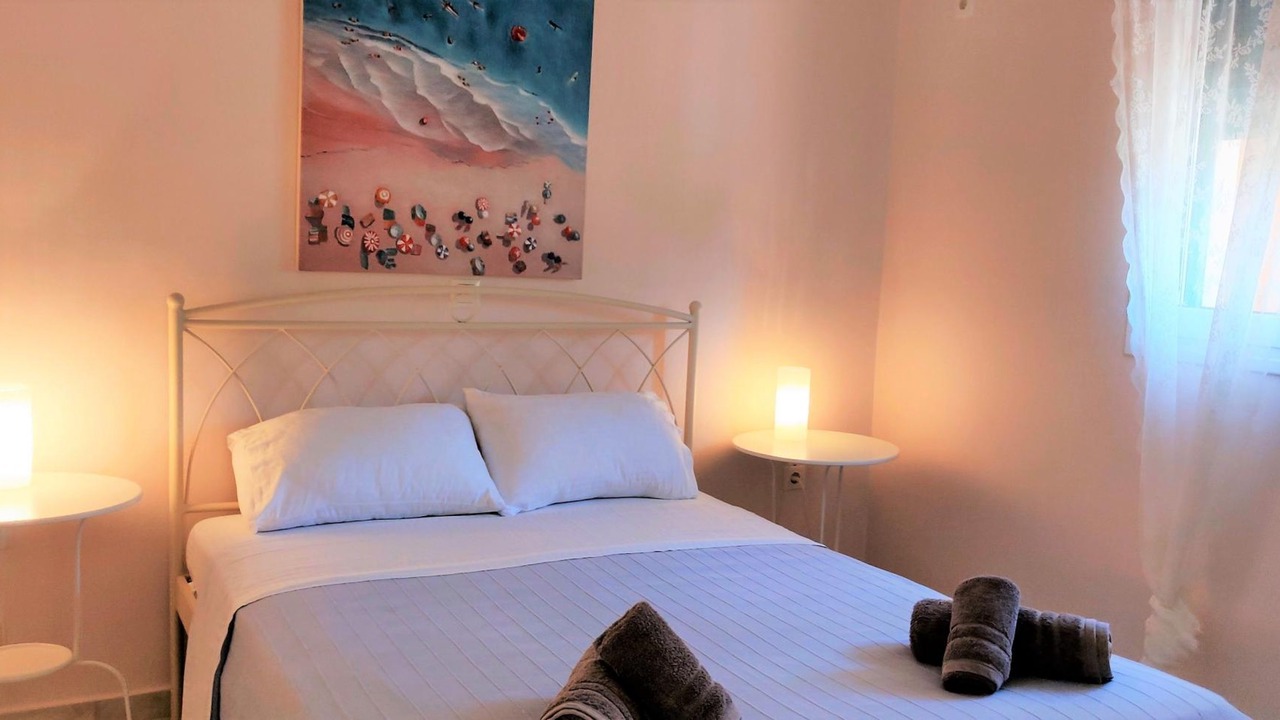Photo of Bedroom in Dhrakata