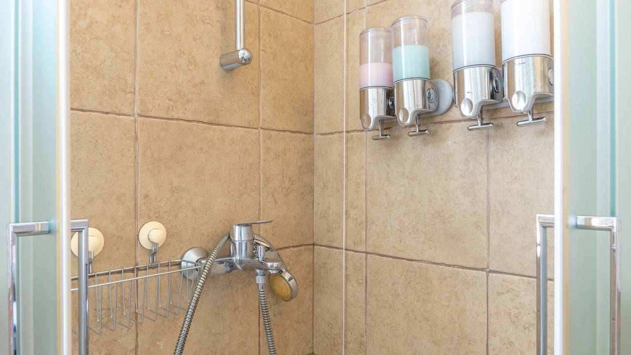 Photo of Bathroom in Pedi
