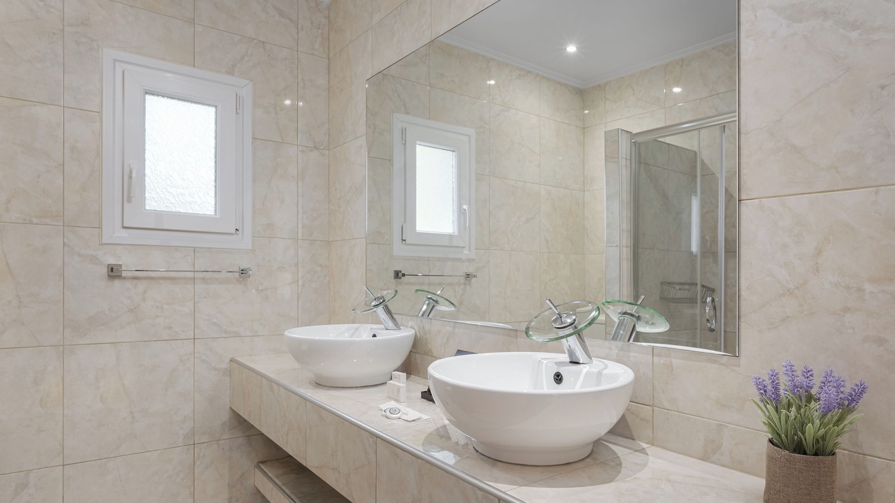 Photo of Bathroom in Skala