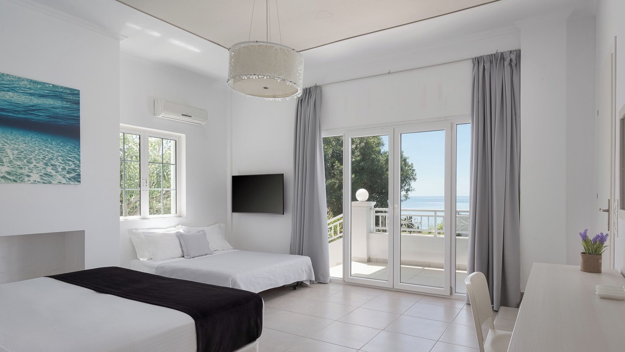 Photo of Bedroom in Skala