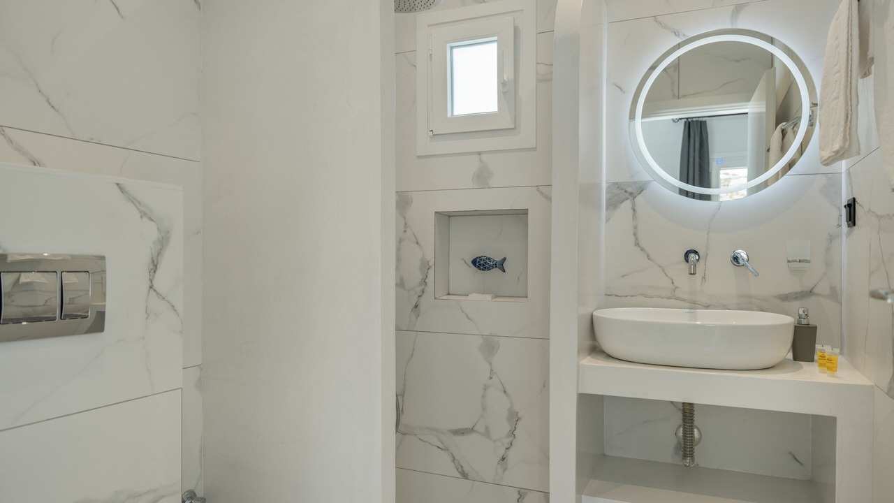 Photo of Bathroom in Ios