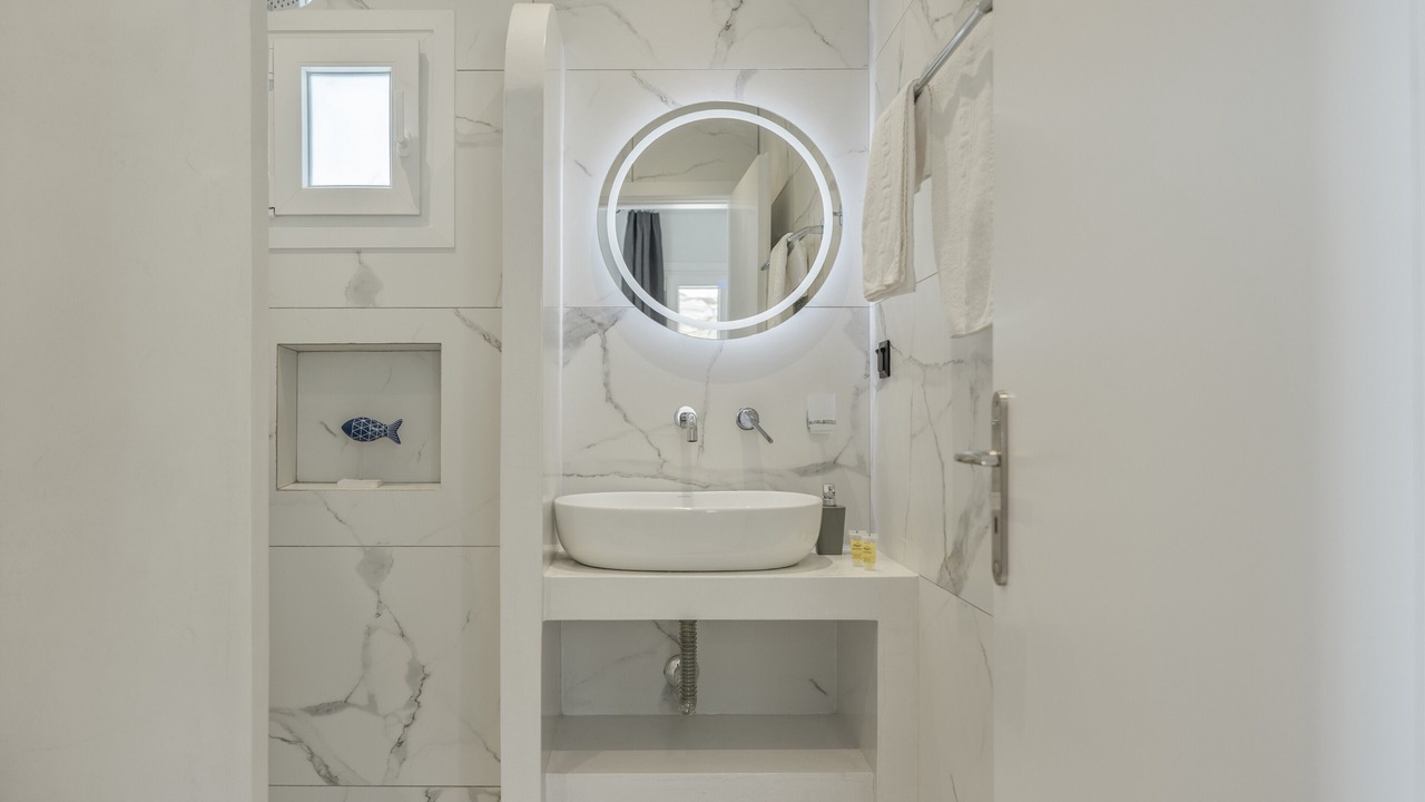 Photo of Bathroom in Ios