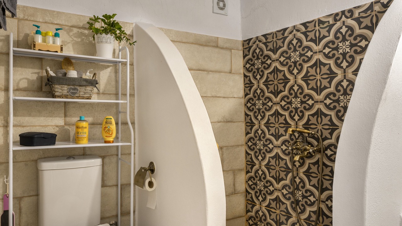 Photo of Bathroom in Ioulida